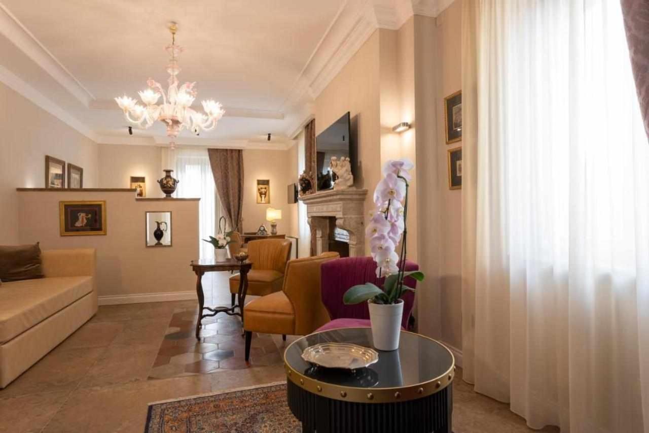 Domus Clelia Paestum Antica Luxury Rooms Bagian luar foto
